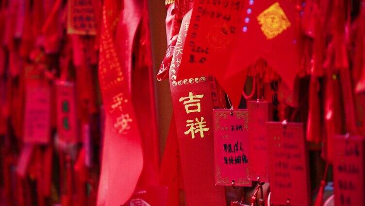 北京冬季下雪天寺庙烧香祈福庙宇风光