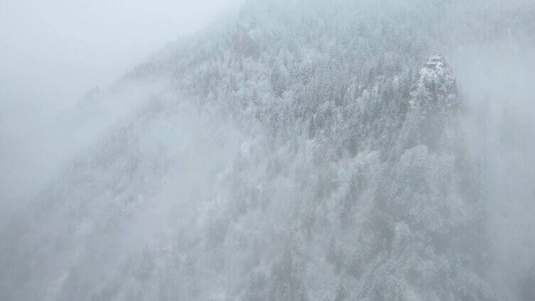 扎尕那云海雪景