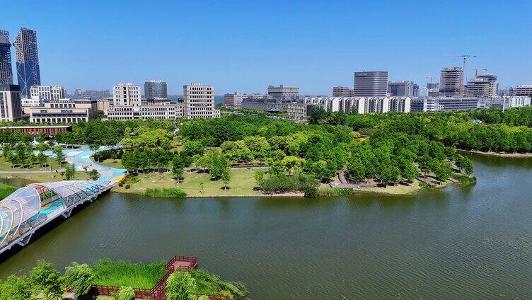 航拍浦东临港生态风景空镜头海绵公园