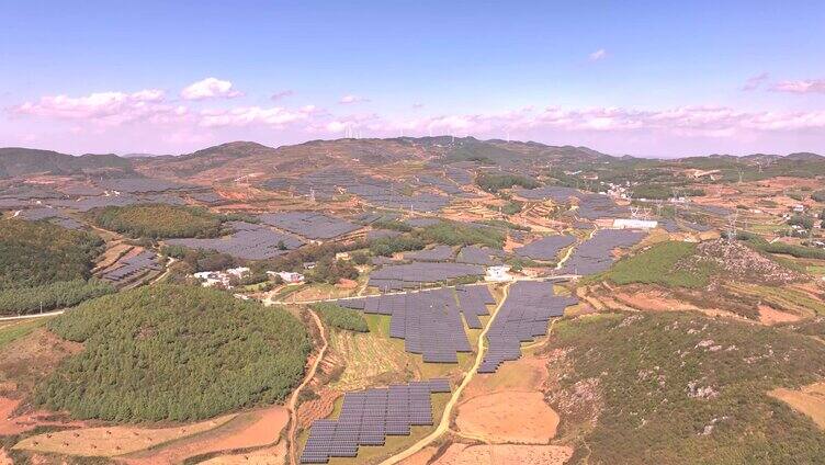 4K贵州大山光伏太阳能发电场航拍