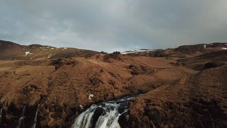 美丽的冰岛瀑布