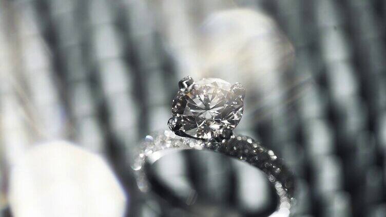 珠宝钻戒指钻戒展示婚戒爱情信物订婚定婚