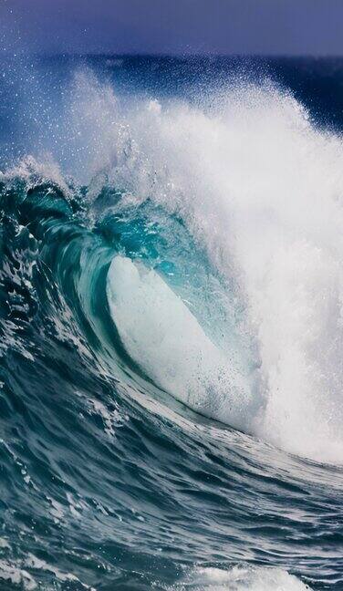 【竖屏】海浪波涛蓝色大海