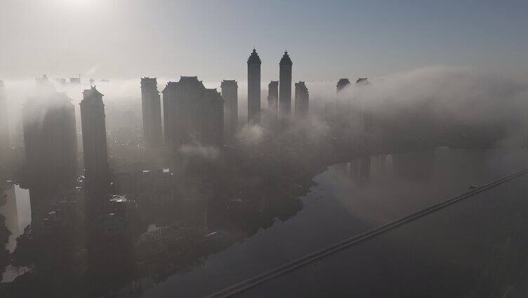 厦门平流雾日出水晶湖郡延时 视频