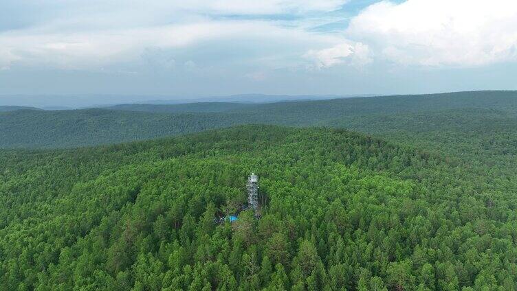 航拍大兴安岭原始森林和防火瞭望塔