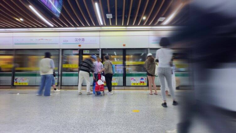 地铁进站，等待地铁，抽帧拖影，上海地铁
