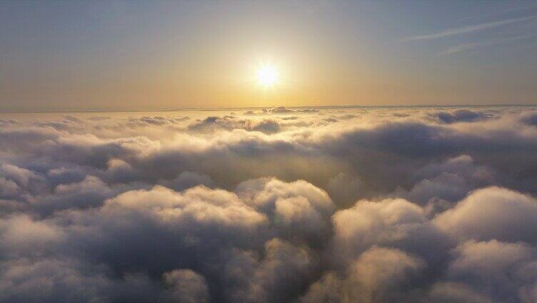 云端之上清晨日出云海航拍