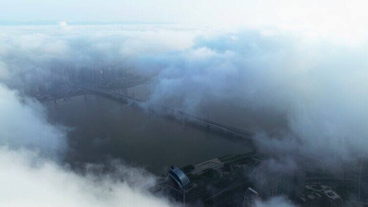 南昌朝阳大桥清晨唯美云海之上航拍