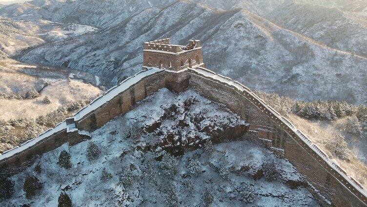 航拍河北金山岭长城日出雪景