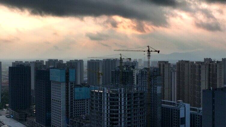 雨后城市丁达尔光航拍