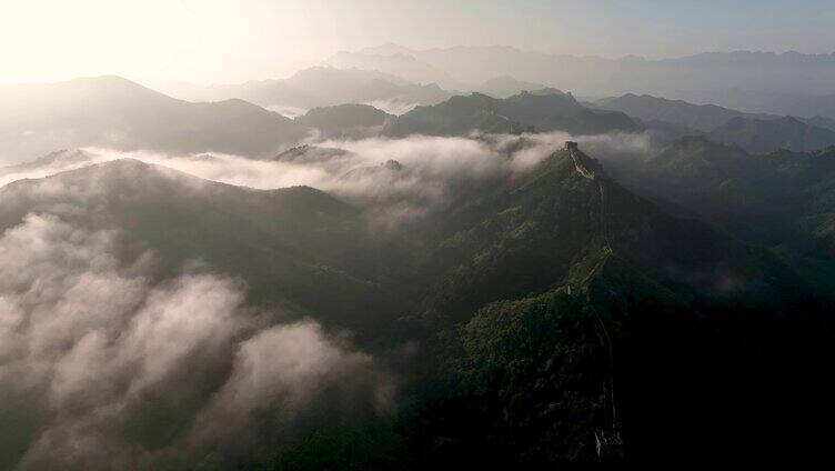 航拍北京蟠龙山长城日出云海