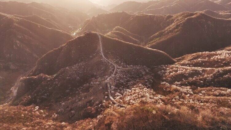 北京大庄科长城春天风光日出美景