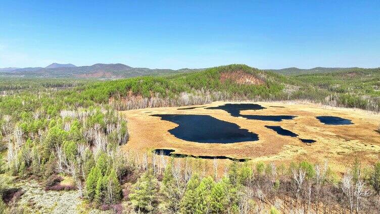 内蒙古达尔滨湖火山熔岩台地湿地水泡