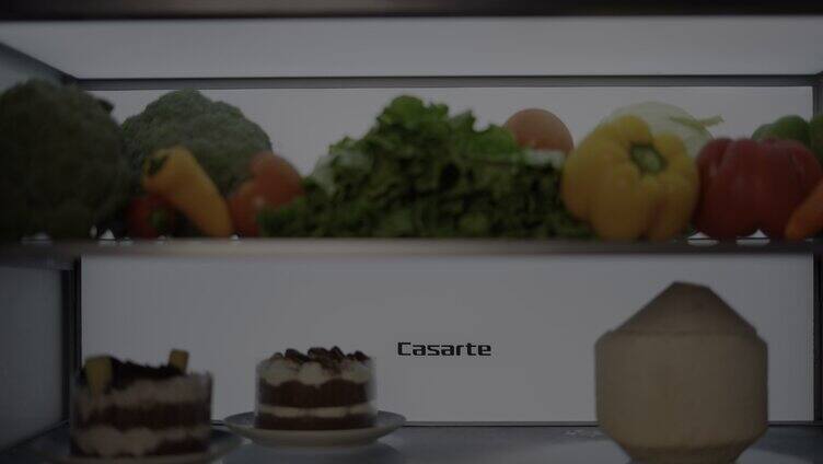 卡萨帝冰箱展示 水果、蔬菜味美摆放