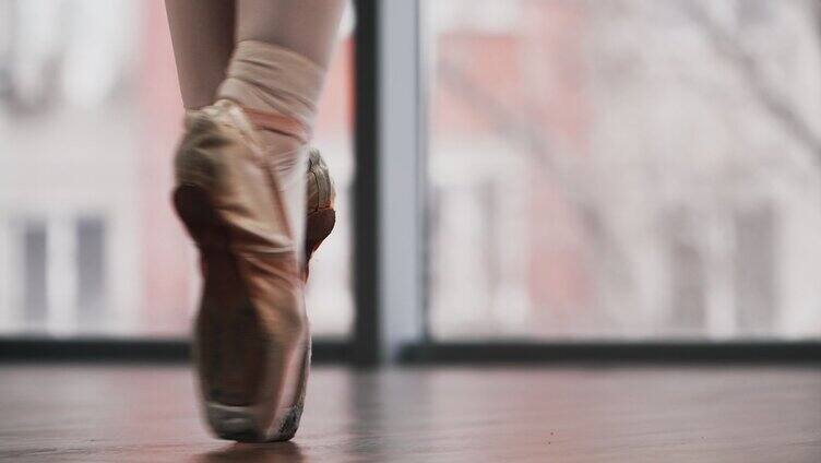 芭蕾舞舞蹈家脚步特写