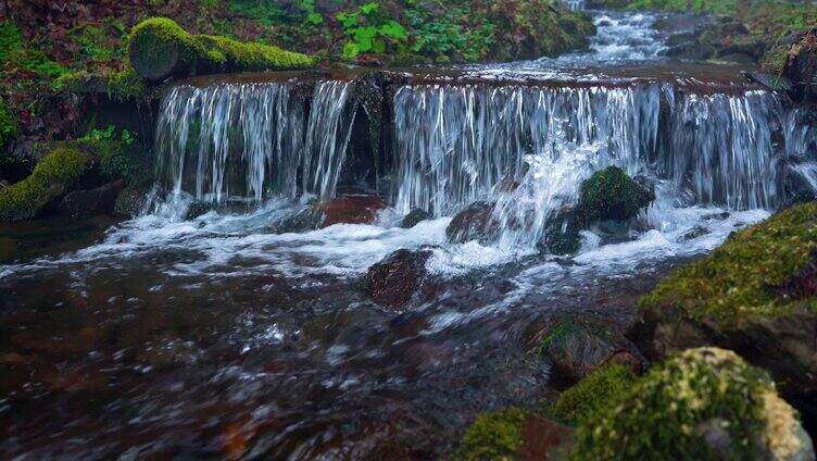 溪流瀑布自然