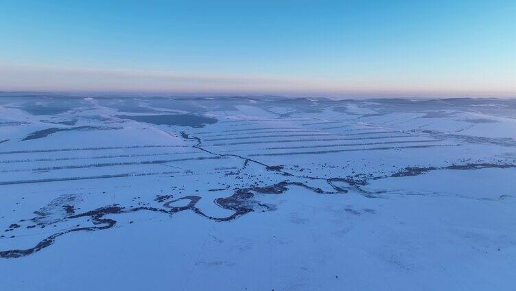 航拍呼伦贝尔雪原河湾暮色