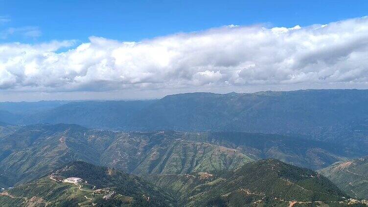 蓝天白云 高山