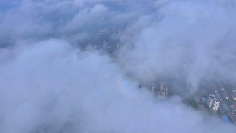 航拍枣庄地区雾霾严重下的枣庄城