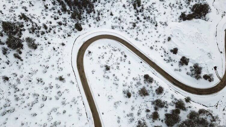 雪后的盘山公路