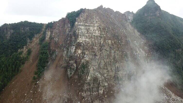 地质灾害崩塌滑坡瞬间拍摄