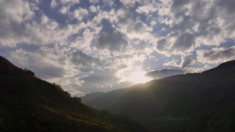 高山高原日出