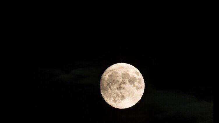 1黑夜月亮升起中秋团圆月亮大特写
