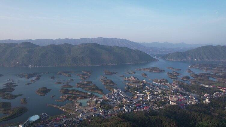 4K仙岛湖山峰湖泊全景航拍视频