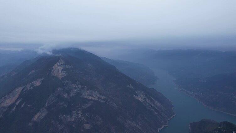 自然大气三峡之巅长江山河壮丽风光航拍视频