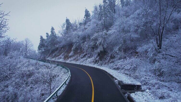 4K雪花道路冬天景色视频