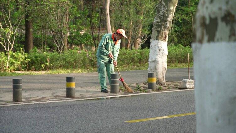 4K环卫工人打扫道路清洁劳动工人实拍