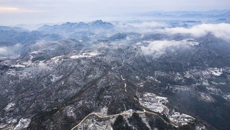 8K壮丽雪山梯田高耸山峰自然风光延时