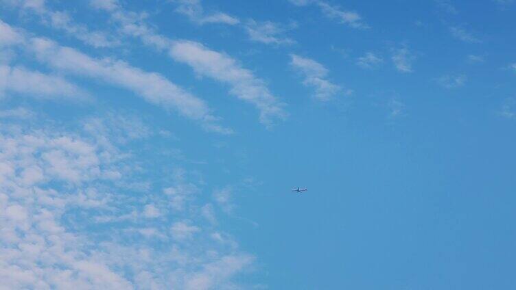 成都飞机穿越云层多镜头