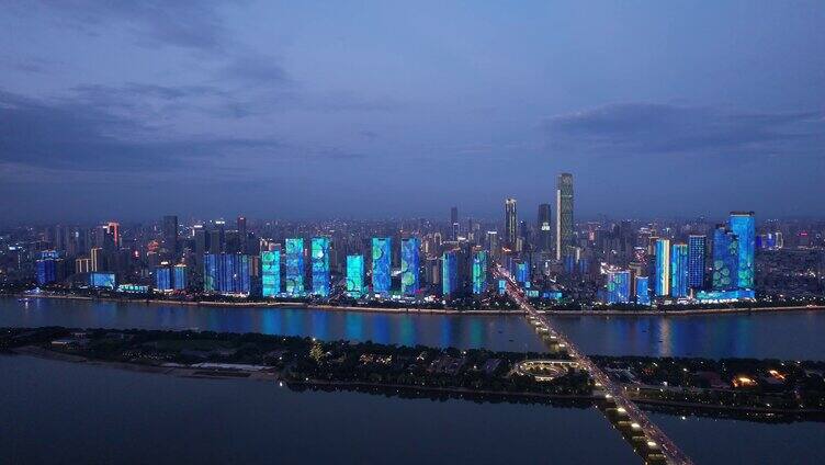 4K湖南长沙湘江市中心城市风光航拍视频