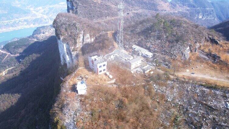 4K长江三峡壮丽山峰黄牛岩极顶航拍视频