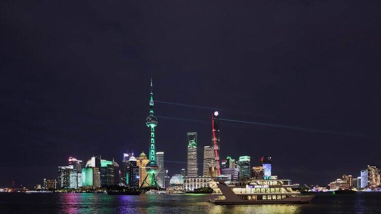 国庆的上海陆家嘴外滩灯光秀视频