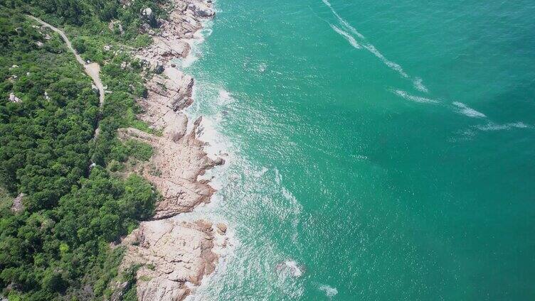 4K海岸线礁石海水海浪浪花