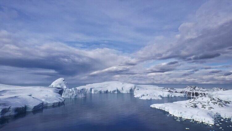 4K宽屏三维冰川海面背景素材
