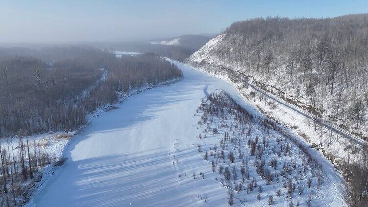 大兴安岭林海雪原黎明冰河冻雾