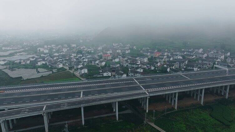 高速公路乡村振兴 绿水青山素材