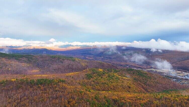 航拍大兴安岭秋季山林