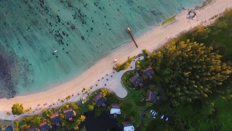 4k航拍大气的海边风景