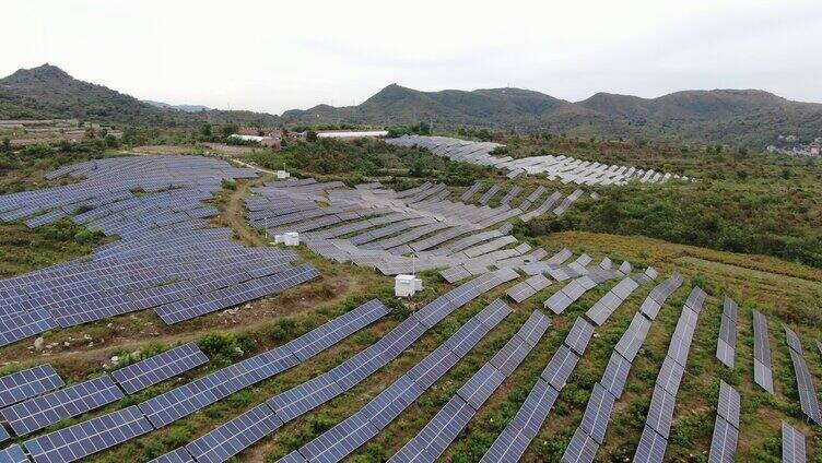 大山中新能源太阳能板航拍