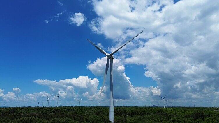  航拍海南海岸风力发电场