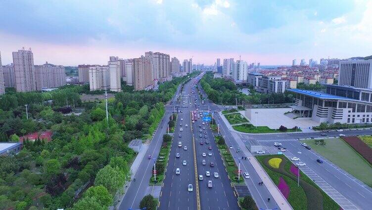 航拍枣庄暴雨前的新城市政府驻地