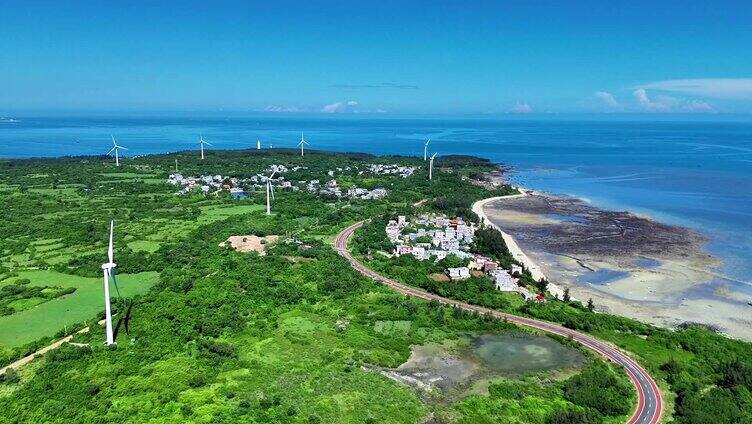 航拍海南海岸风力发电场