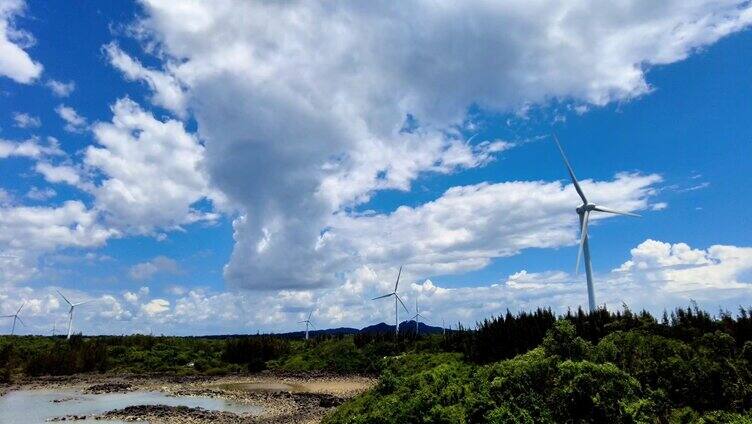  航拍海南海岸风力发电场