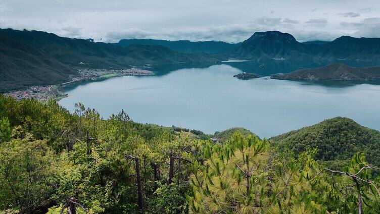 云南高原湖泊泸沽湖