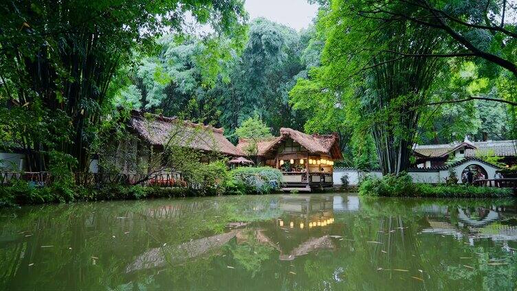 成都街景杜甫草堂水景茅屋