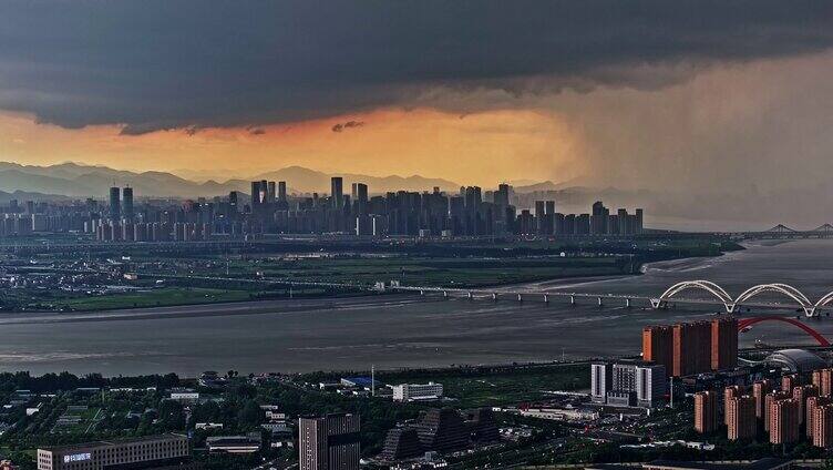 杭州弧状积雨云暴雨航拍